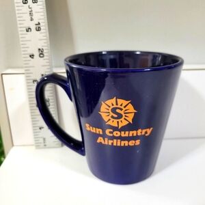 SUN COUNTRY AIRLINES COFFEE MUG
